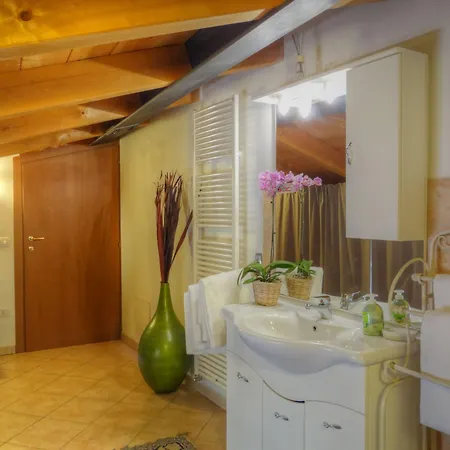 Bb Vicolo 22 ורונה