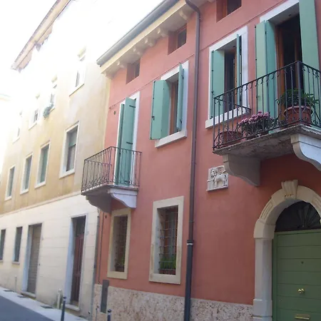Bb Vicolo 22 Verona