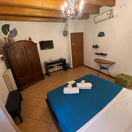 Bb Vicolo 22 2* Verona